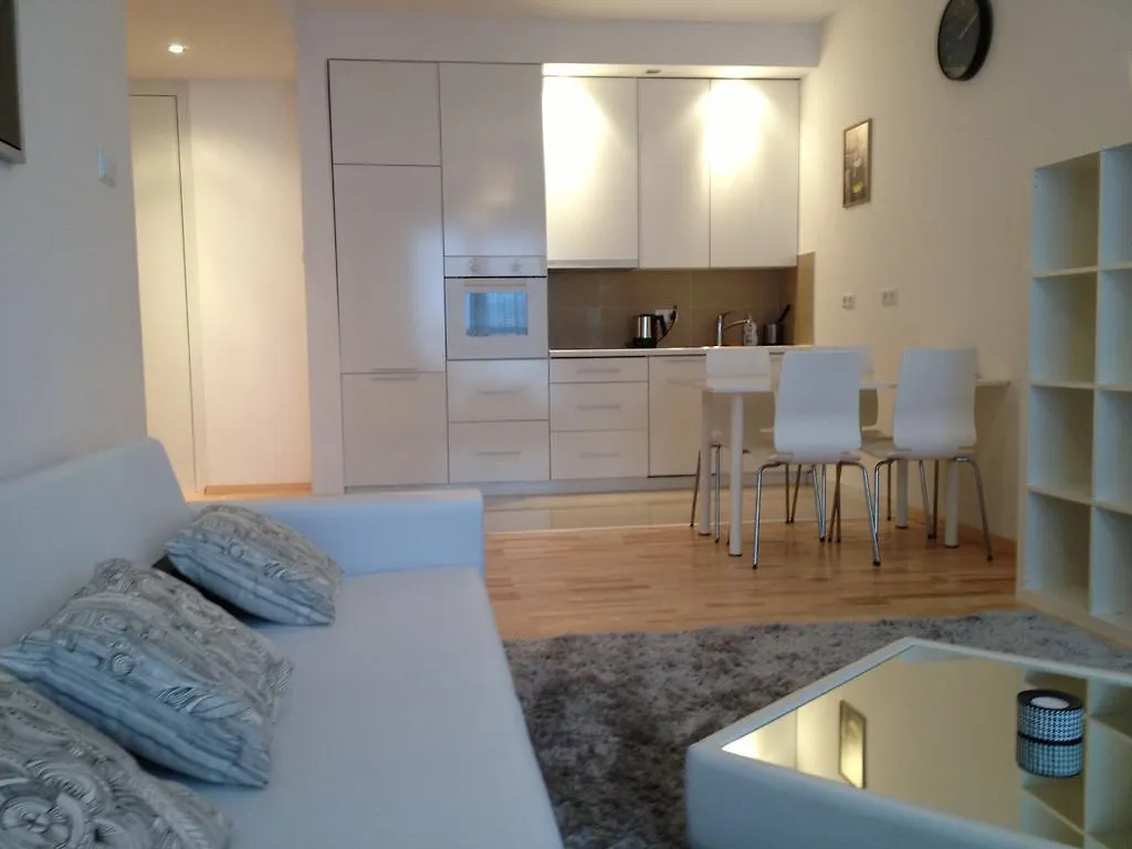 Platinum Towers Apartments Warszawa Polska